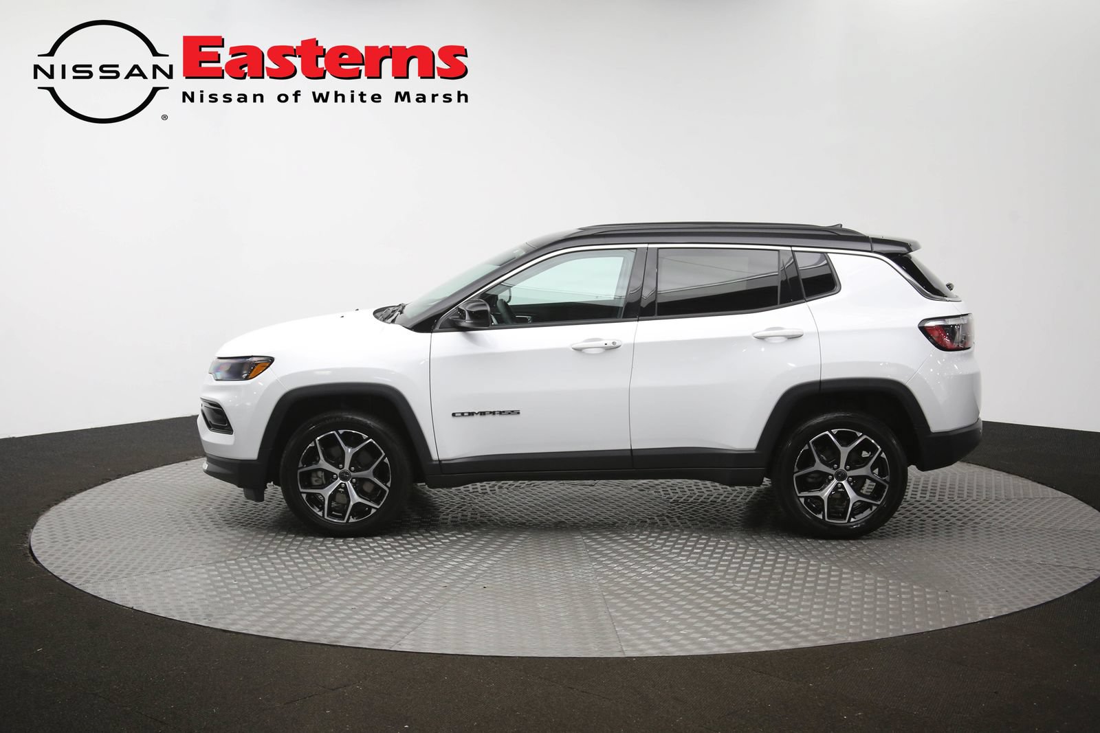 Used 2025 Jeep Compass Limited AWD/4WD image 58