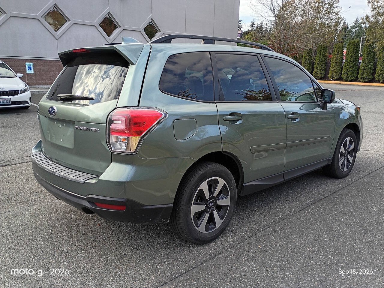 Used 2018 Subaru Forester 2.5i Premium w/ All-Weather Package AWD/4WD image 7