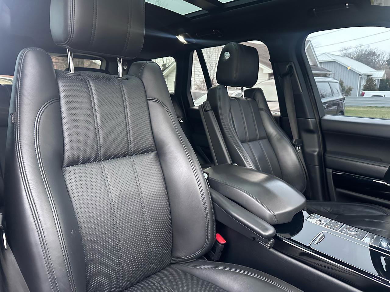 Used 2016 Land Rover Range Rover Supercharged image 21
