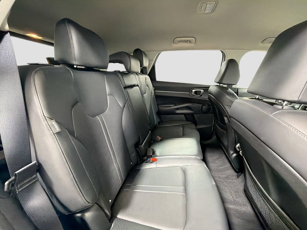Used 2025 Kia Sorento S AWD/4WD image 29
