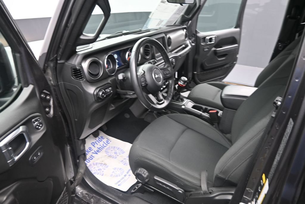 Used 2022 Jeep Wrangler Unlimited Sport AWD/4WD image 17