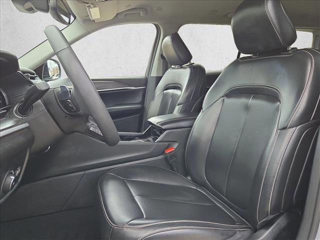 Used 2023 Jeep Grand Cherokee L Limited image 15