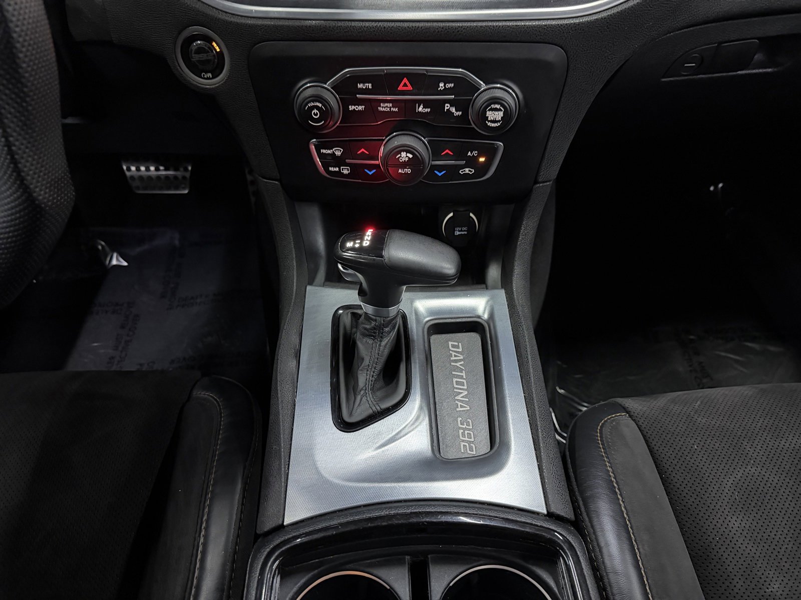 Used 2017 Dodge Charger R/T image 16