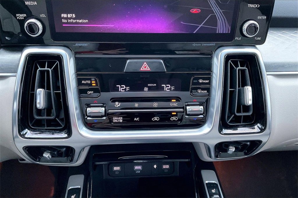 Certified 2022 Kia Sorento SX Prestige w/ Panoramic Sunroof Package image 33