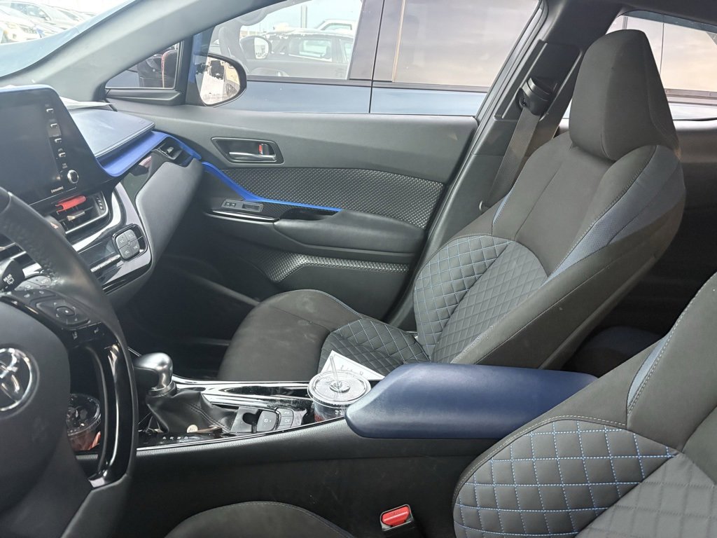 Used 2021 Toyota C-HR XLE image 24