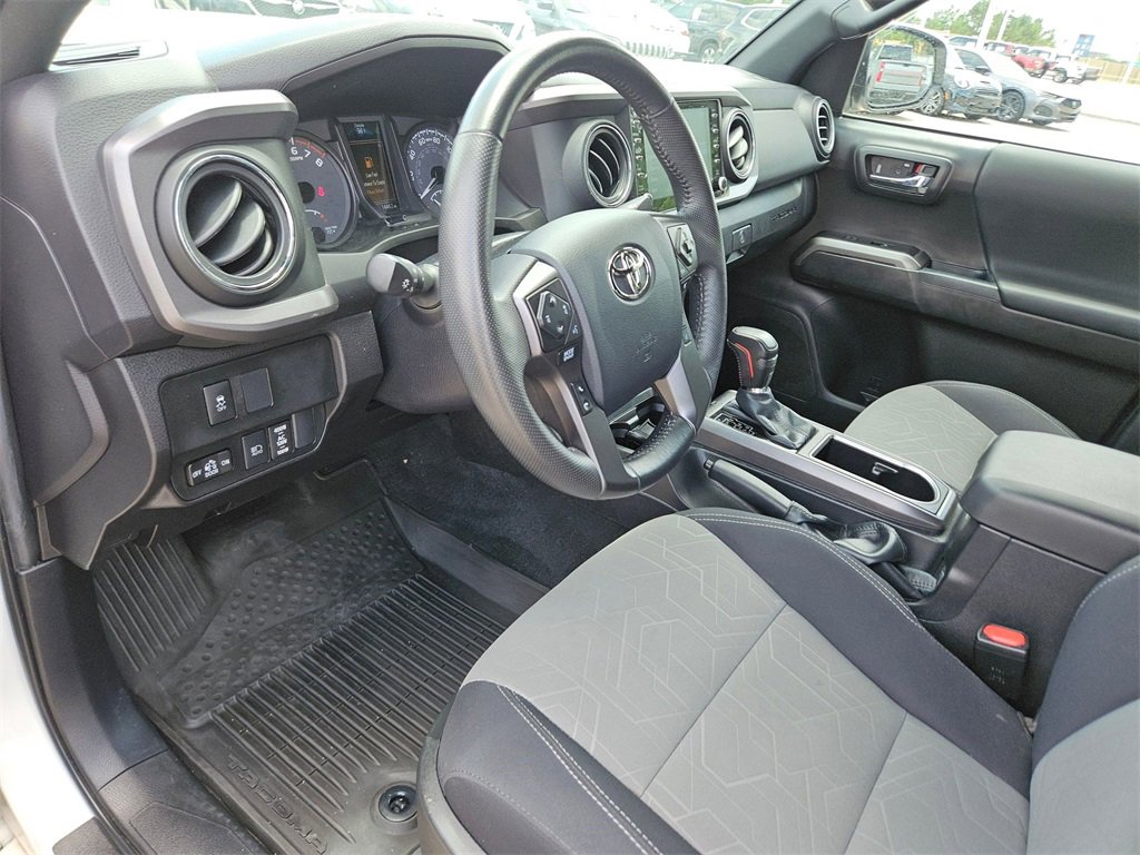 Used 2023 Toyota Tacoma TRD Off-Road image 16