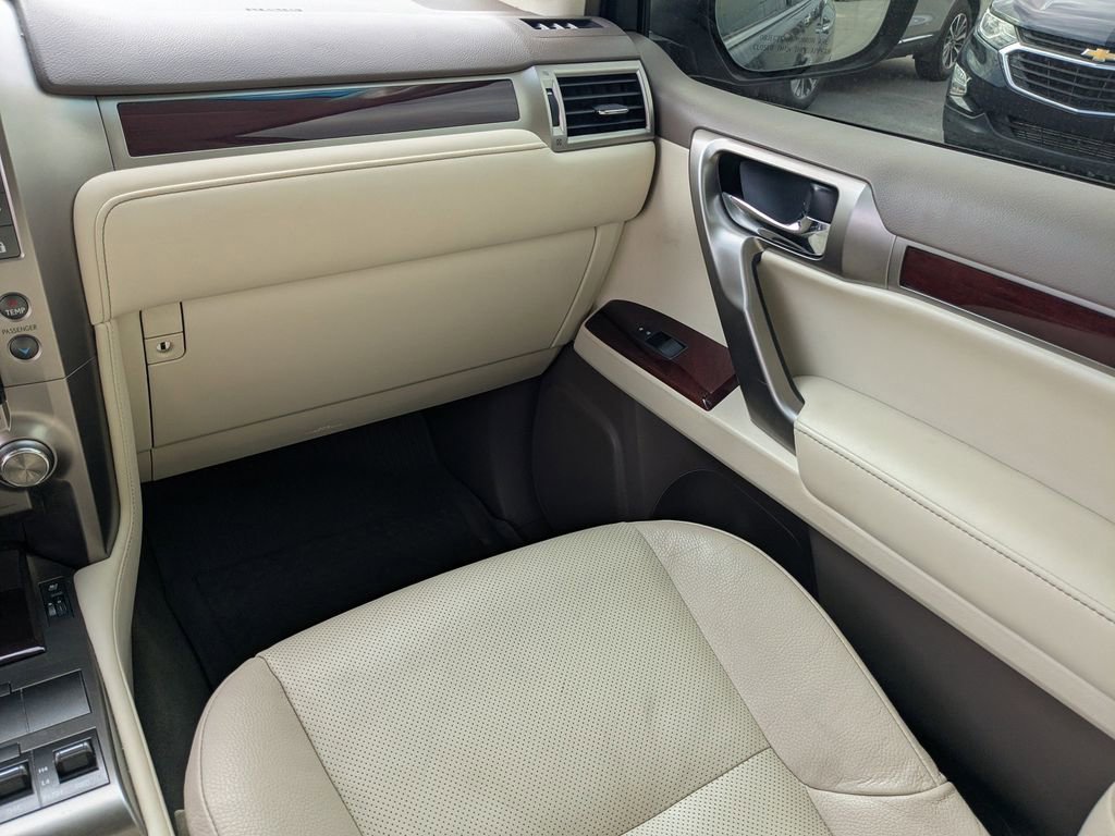 Used 2019 Lexus GX 460 Premium AWD/4WD image 17
