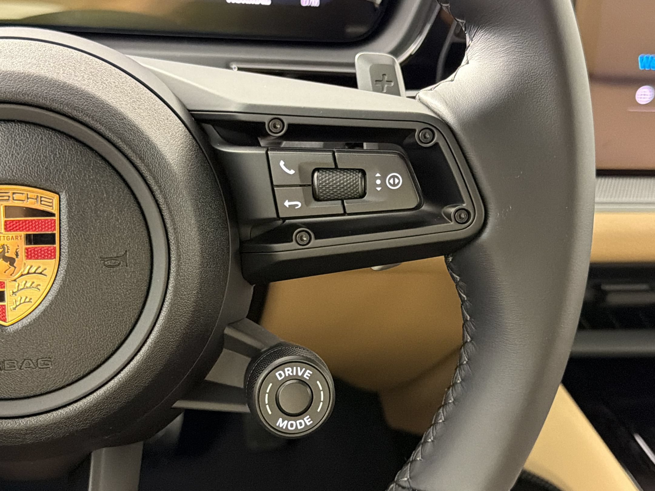 New 2026 Porsche Cayenne Coupe AWD/4WD image 28