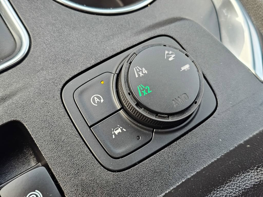 Certified 2023 Chevrolet Traverse Premier AWD/4WD image 32