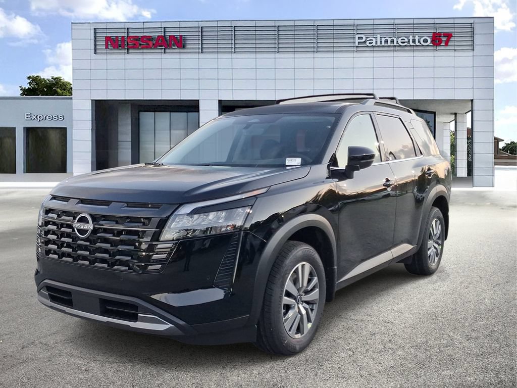 New 2026 Nissan Pathfinder Platinum FWD image 3