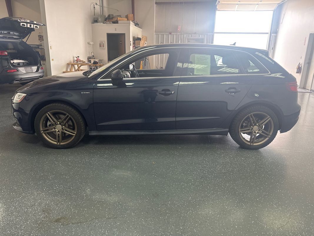 Used 2018 Audi A3 e-tron Premium Plus w/ Premium Plus Package image 7