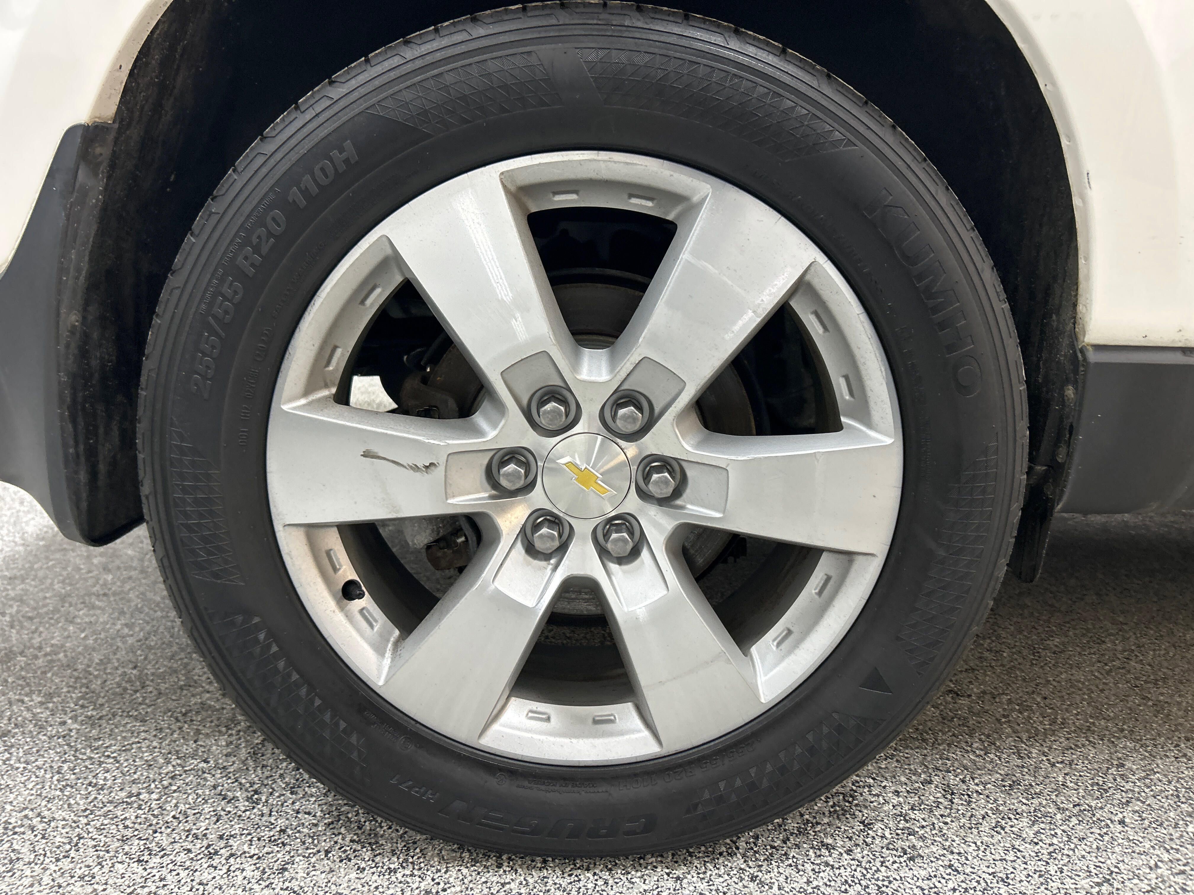 Used 2014 Chevrolet Traverse LTZ AWD/4WD image 7