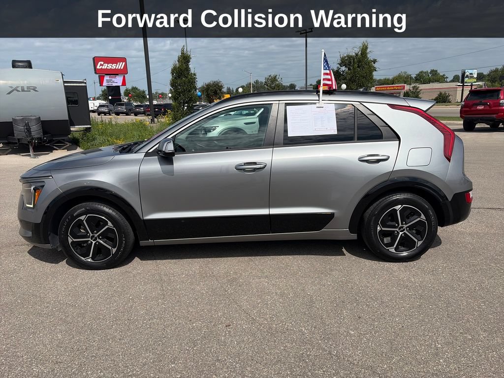Used 2023 Kia Niro FWD image 2