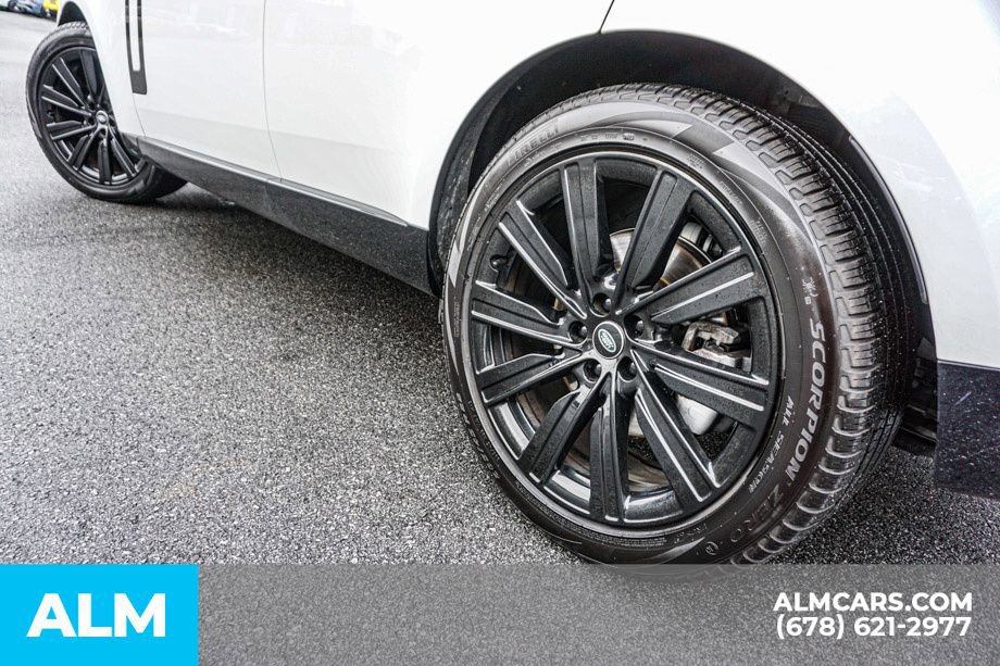 Used 2023 Land Rover Range Rover SE image 15