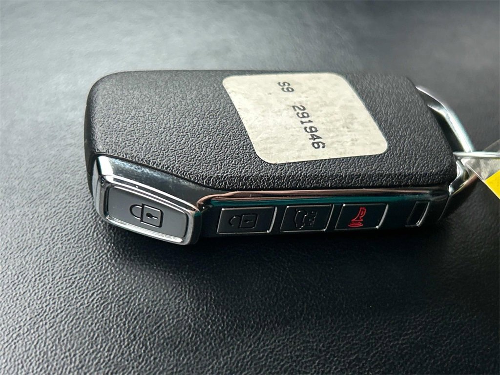 Used 2022 Kia Telluride S image 40