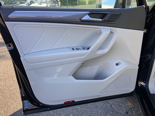 Used 2024 Volkswagen Tiguan SE R-Line image 24