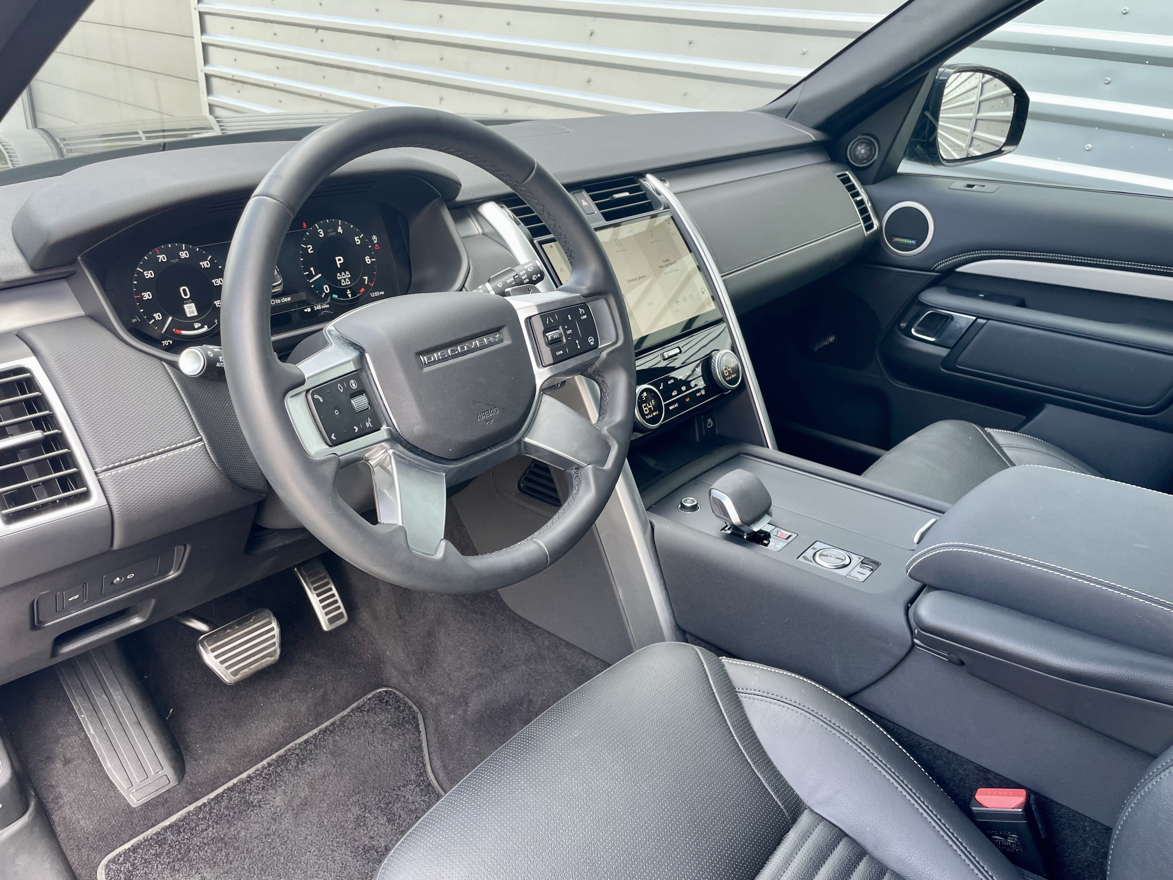 Certified 2025 Land Rover Discovery Dynamic SE AWD/4WD image 13