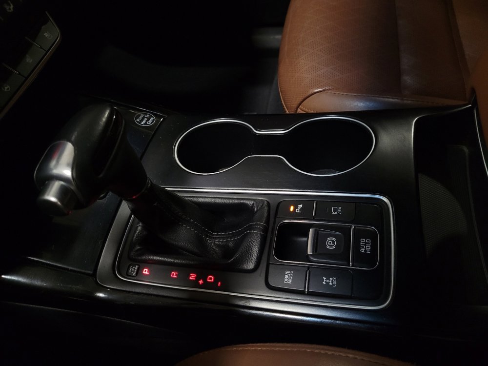 Used 2019 Kia Sorento SX image 26