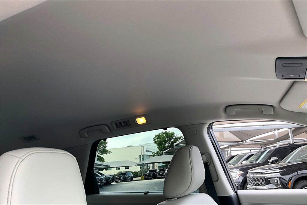 Used 2025 Nissan Pathfinder SL image 20