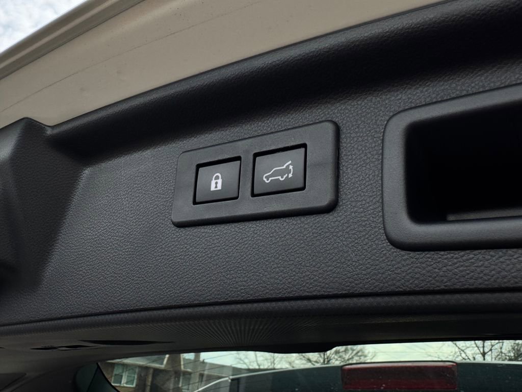 Used 2023 Subaru Forester Touring image 16