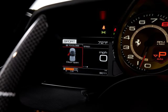 Used 2019 Ferrari 488 Spider RWD image 34