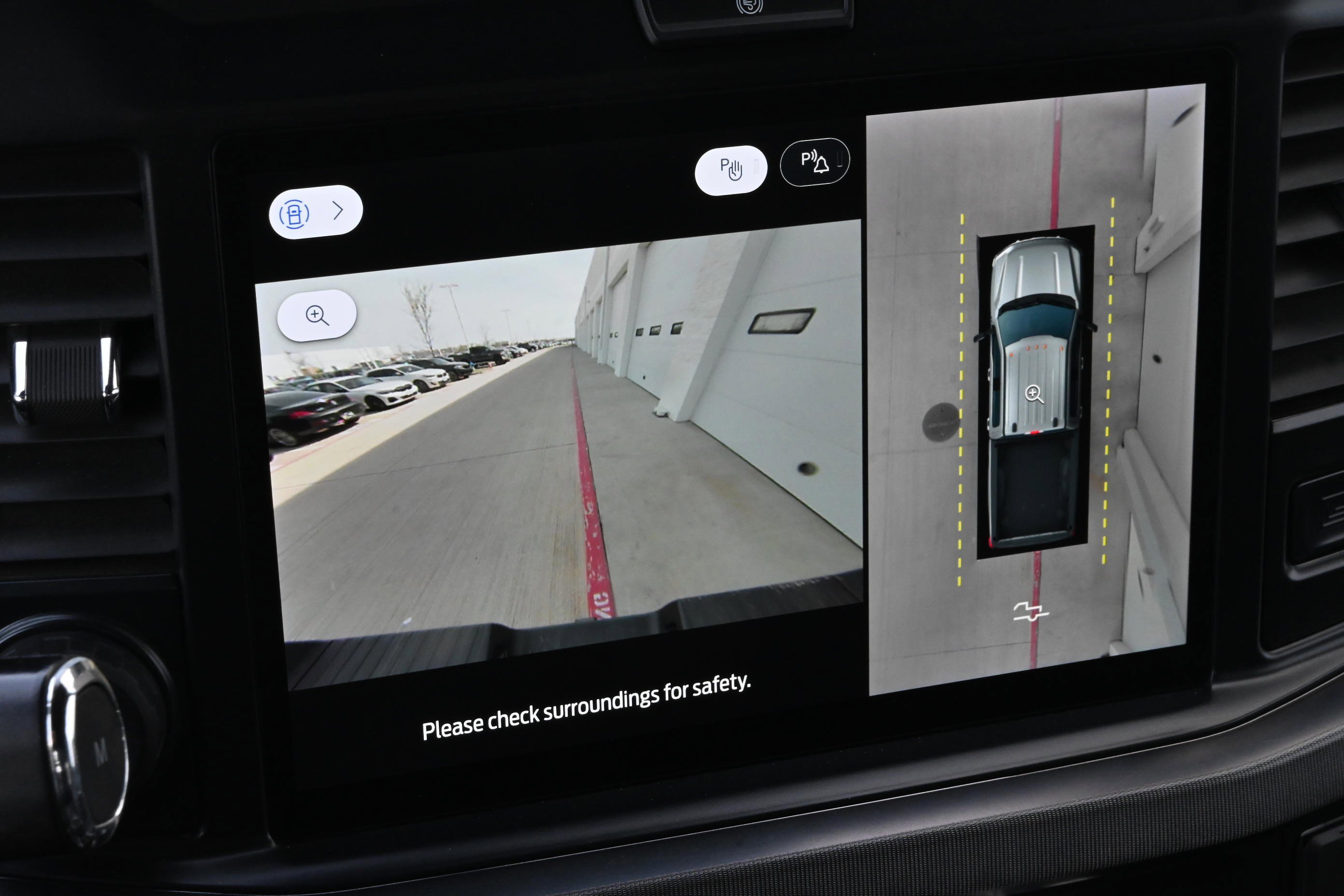 Used 2025 Ford F250 Platinum image 19