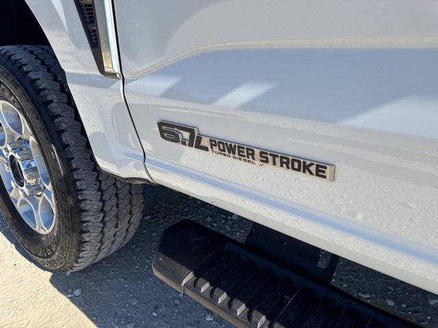 Used 2025 Ford F250 XLT w/ FX4 Off-Road Package AWD/4WD image 9
