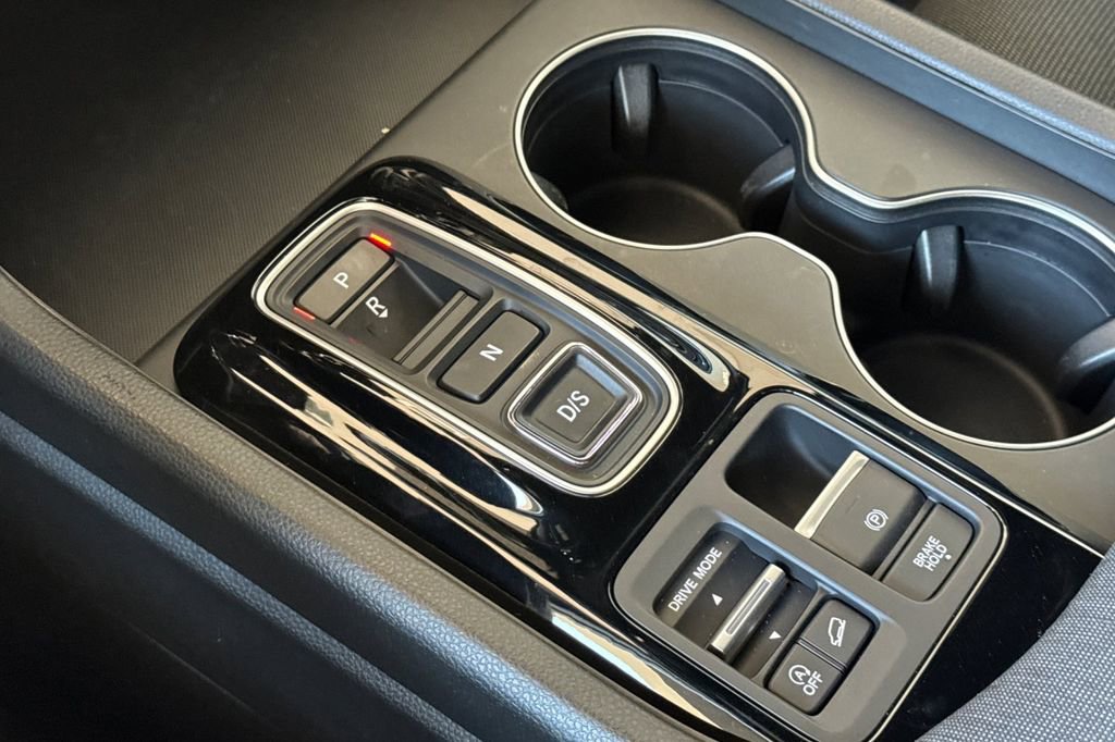 Certified 2025 Honda Pilot Sport image 27
