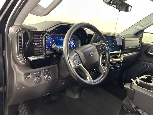 Used 2023 Chevrolet Silverado 1500 LT Trail Boss w/ Protection Package AWD/4WD image 12