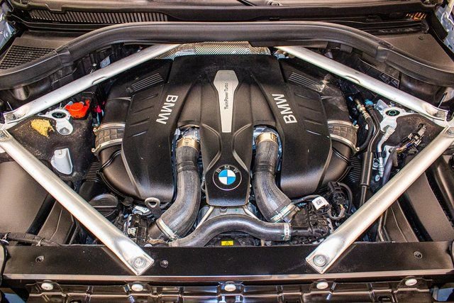 Used 2019 BMW X7 xDrive50i w/ Executive Package image 3