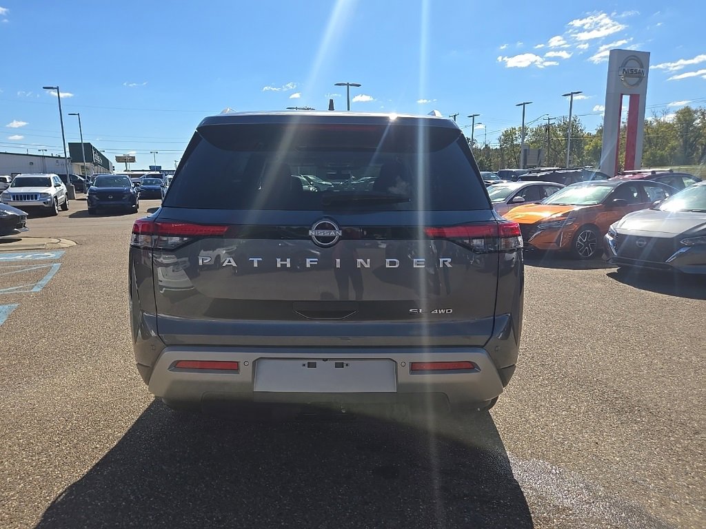 New 2025 Nissan Pathfinder SL image 7