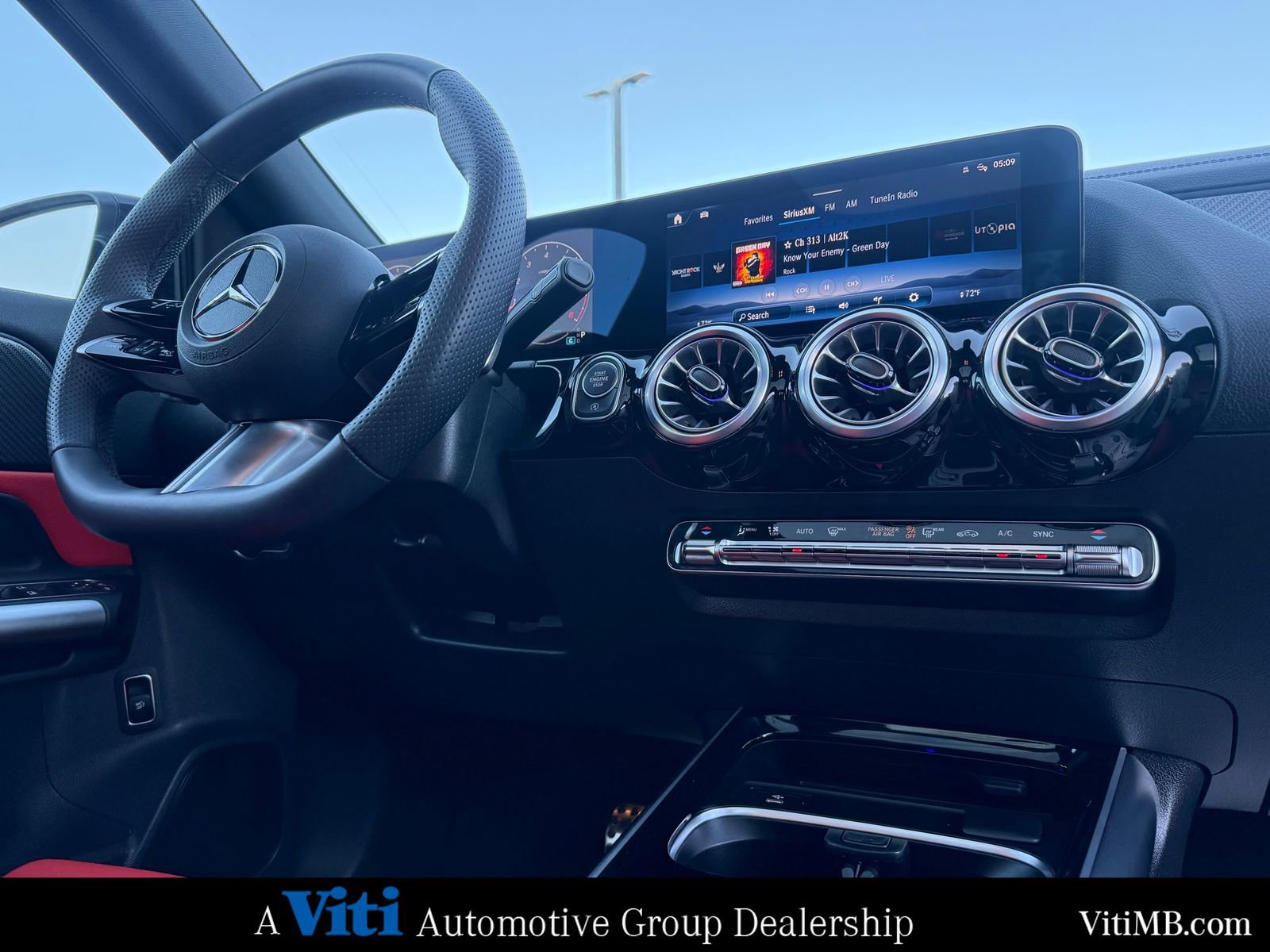 Certified 2025 Mercedes-Benz GLA 250 4MATIC image 32