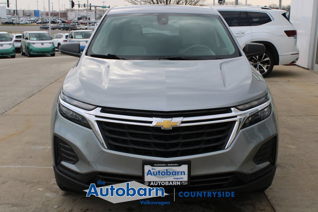 Used 2024 Chevrolet Equinox LS w/ LS Convenience Package FWD image 2