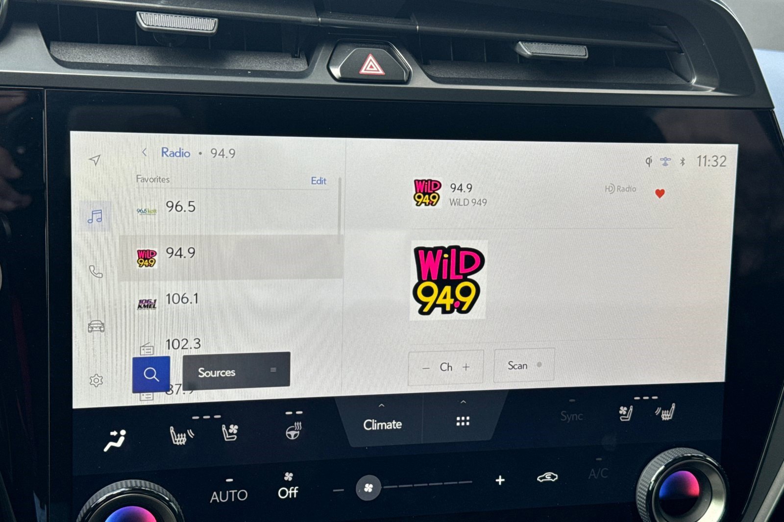 Used 2023 Lexus RZ 450e Premium w/ Technology Package image 24