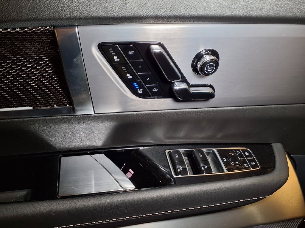New 2027 Cadillac Vistiq Sport AWD/4WD image 16