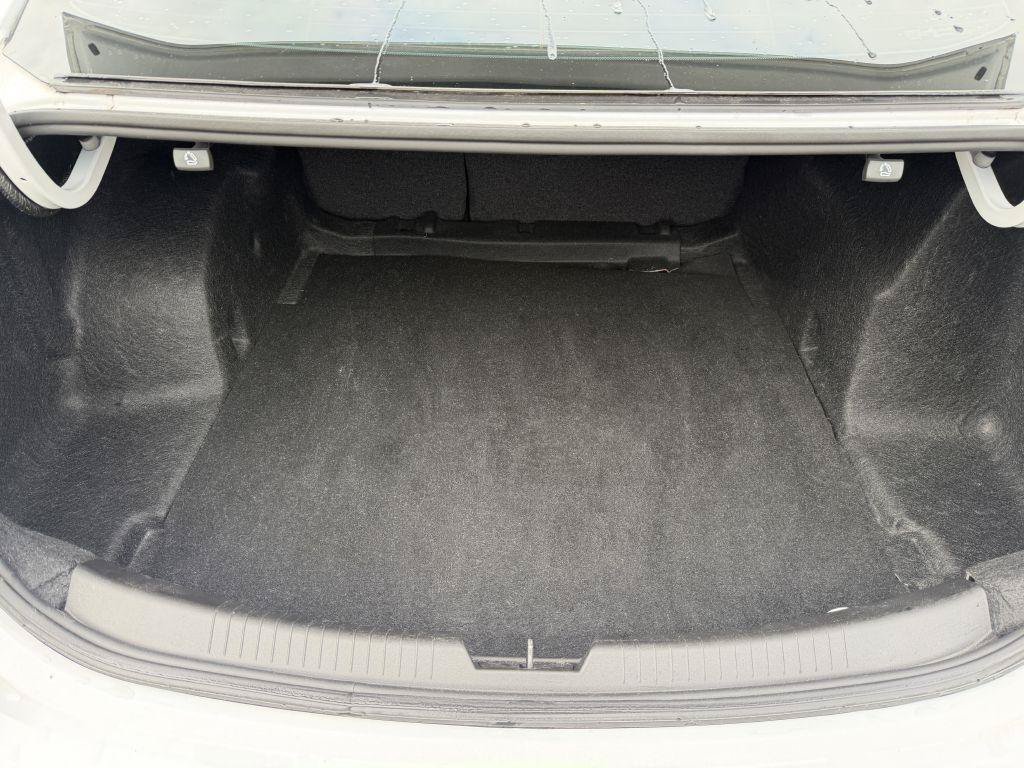 Used 2023 Chevrolet Malibu LS FWD image 18