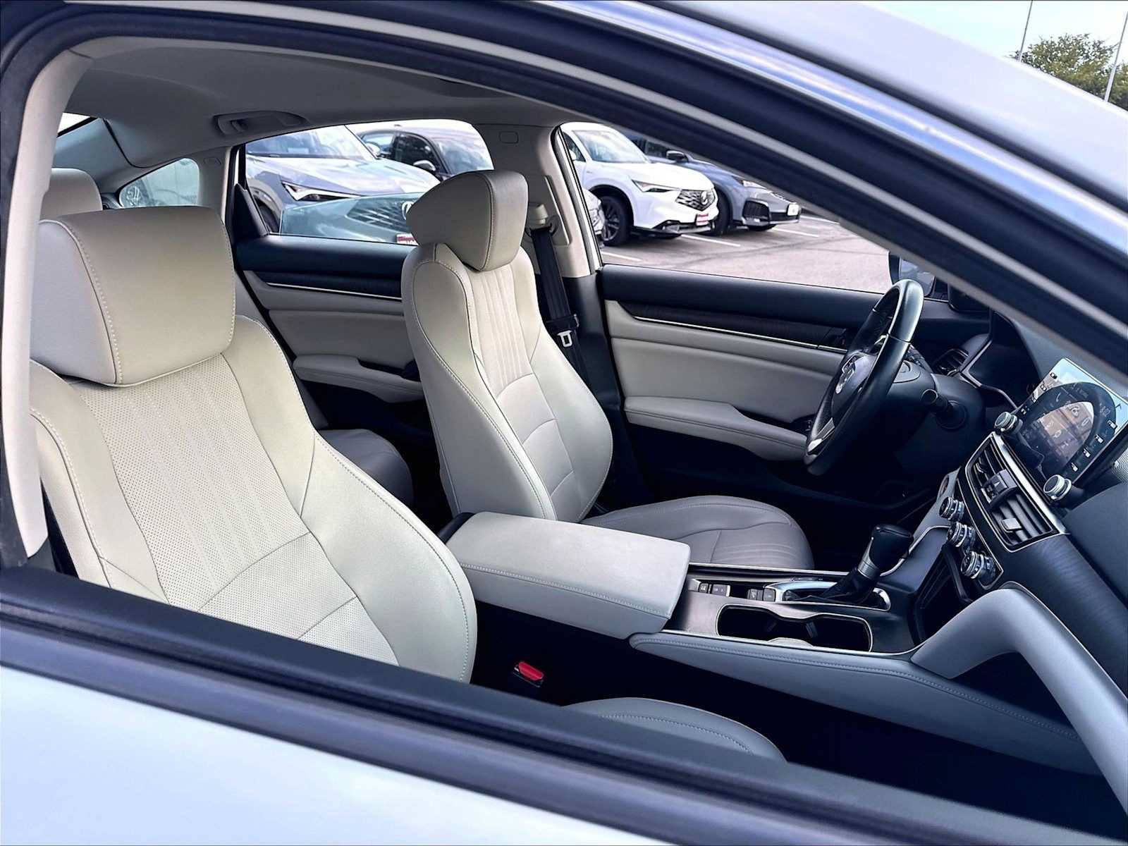 Used 2021 Honda Accord EX-L image 10