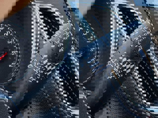 Used 2022 Chevrolet Equinox Premier FWD image 23