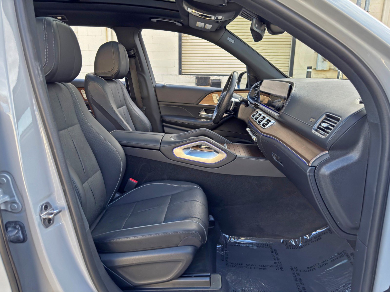Used 2024 Mercedes-Benz GLS 580 4MATIC image 16