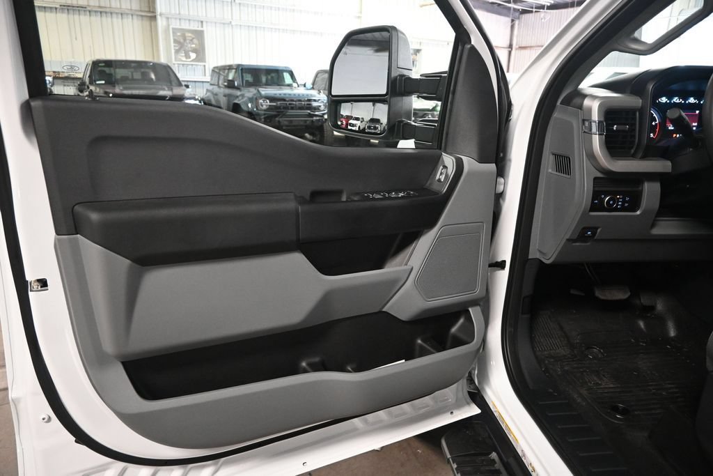 New 2026 Ford F450 XL w/ XL Chrome Package RWD image 23