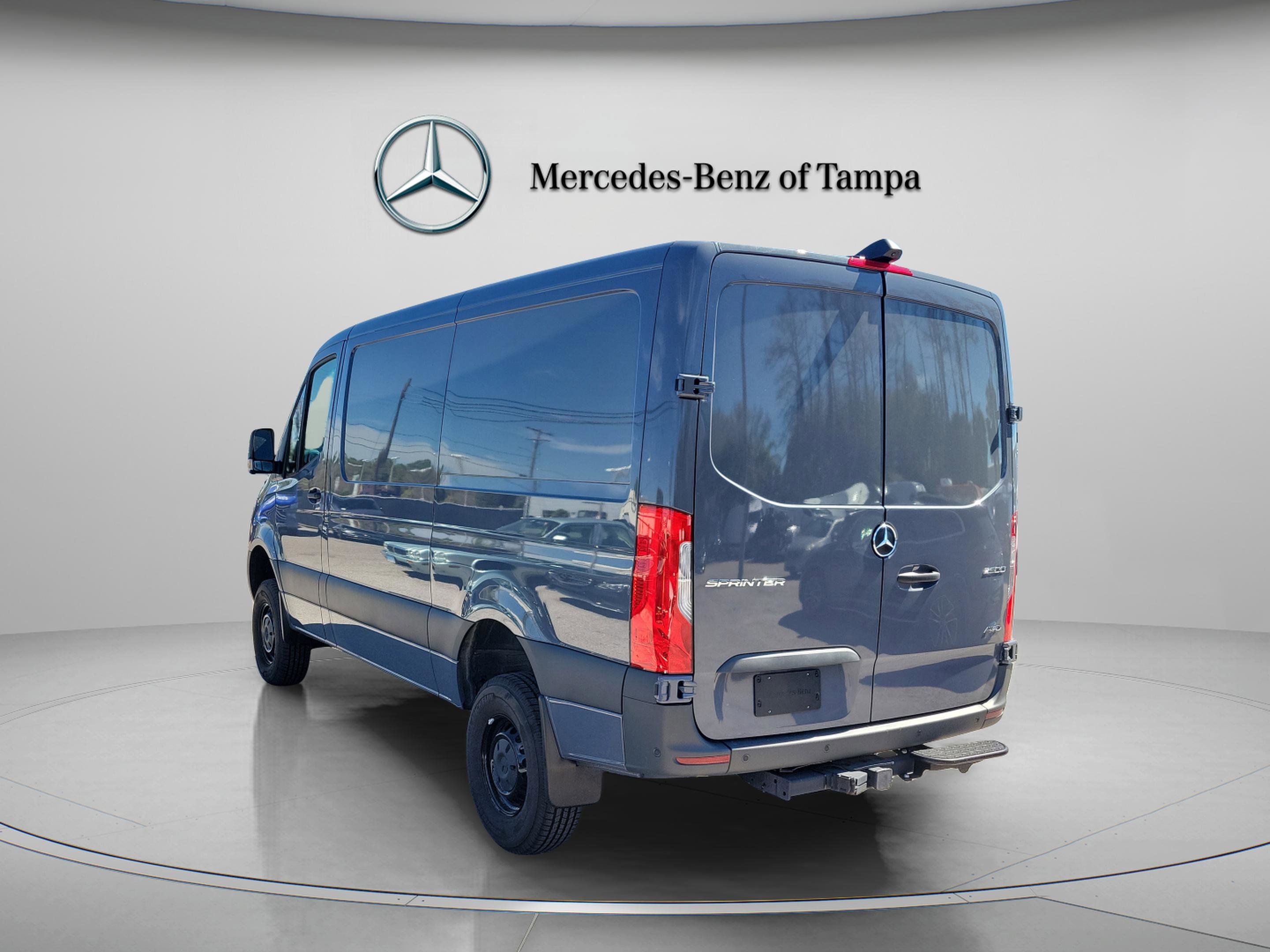 Used 2025 Mercedes-Benz Sprinter 2500 image 2