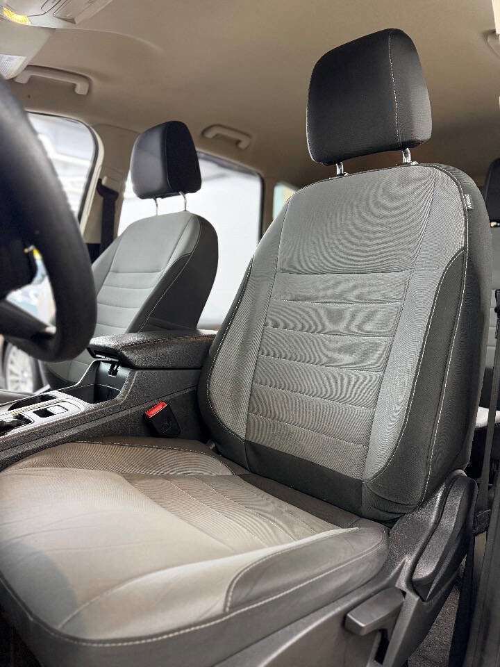 Used 2017 Ford Escape S image 3