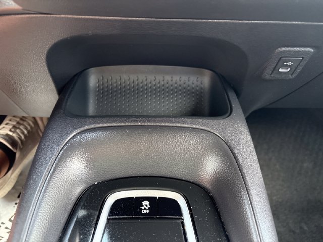 Used 2025 Toyota Corolla LE FWD image 16