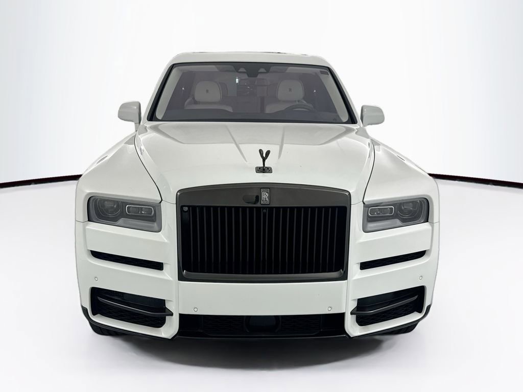 Used 2023 Rolls-Royce Cullinan Black Badge w/ Dark Exterior Package AWD/4WD image 2
