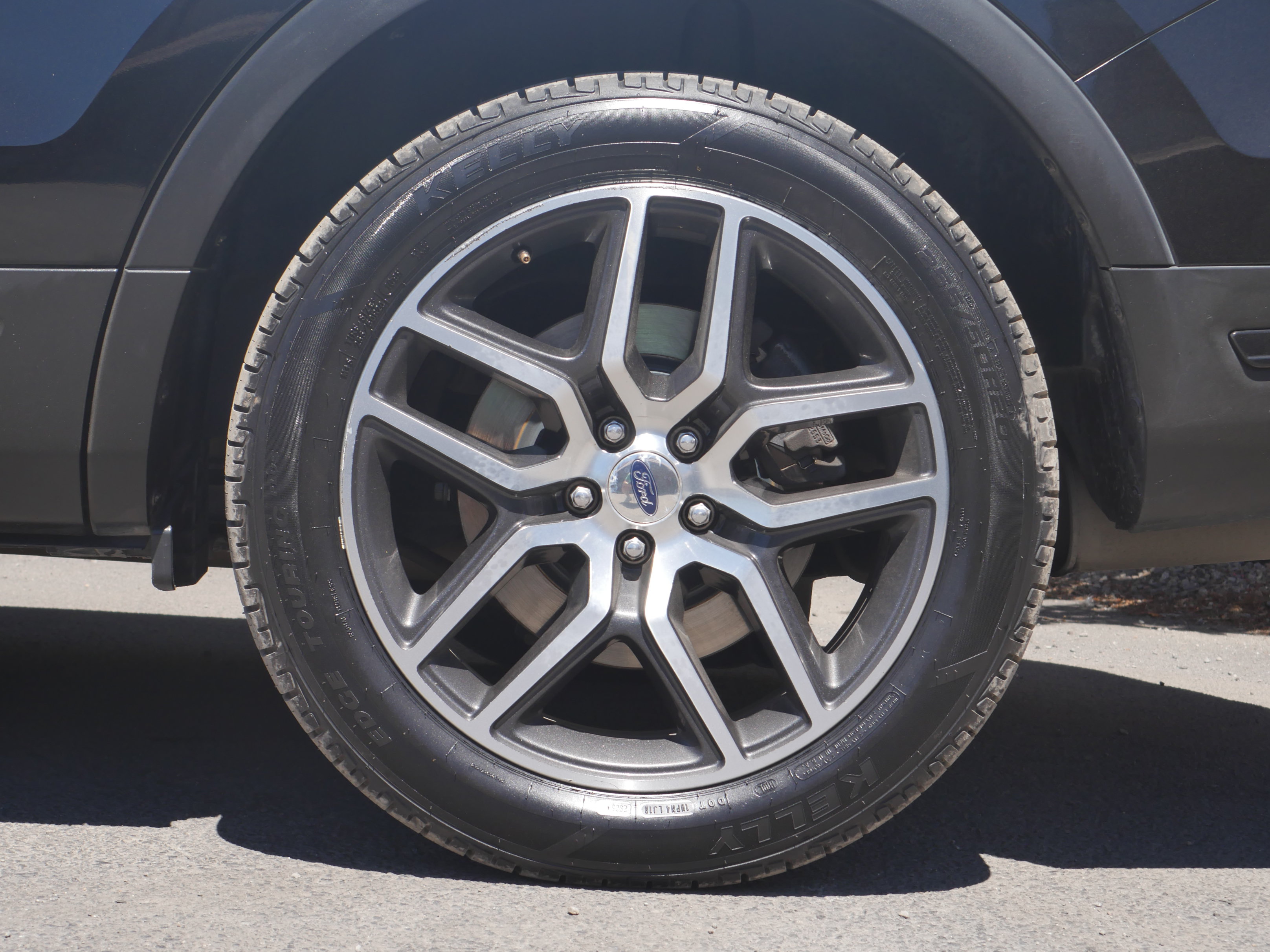 Used 2018 Ford Explorer Sport AWD/4WD image 17