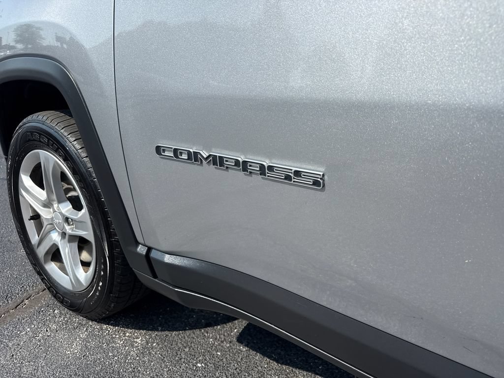Used 2024 Jeep Compass Latitude AWD/4WD image 19