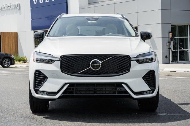 Used 2026 Volvo XC60 B5 Ultra w/ Protection Package Premier image 2