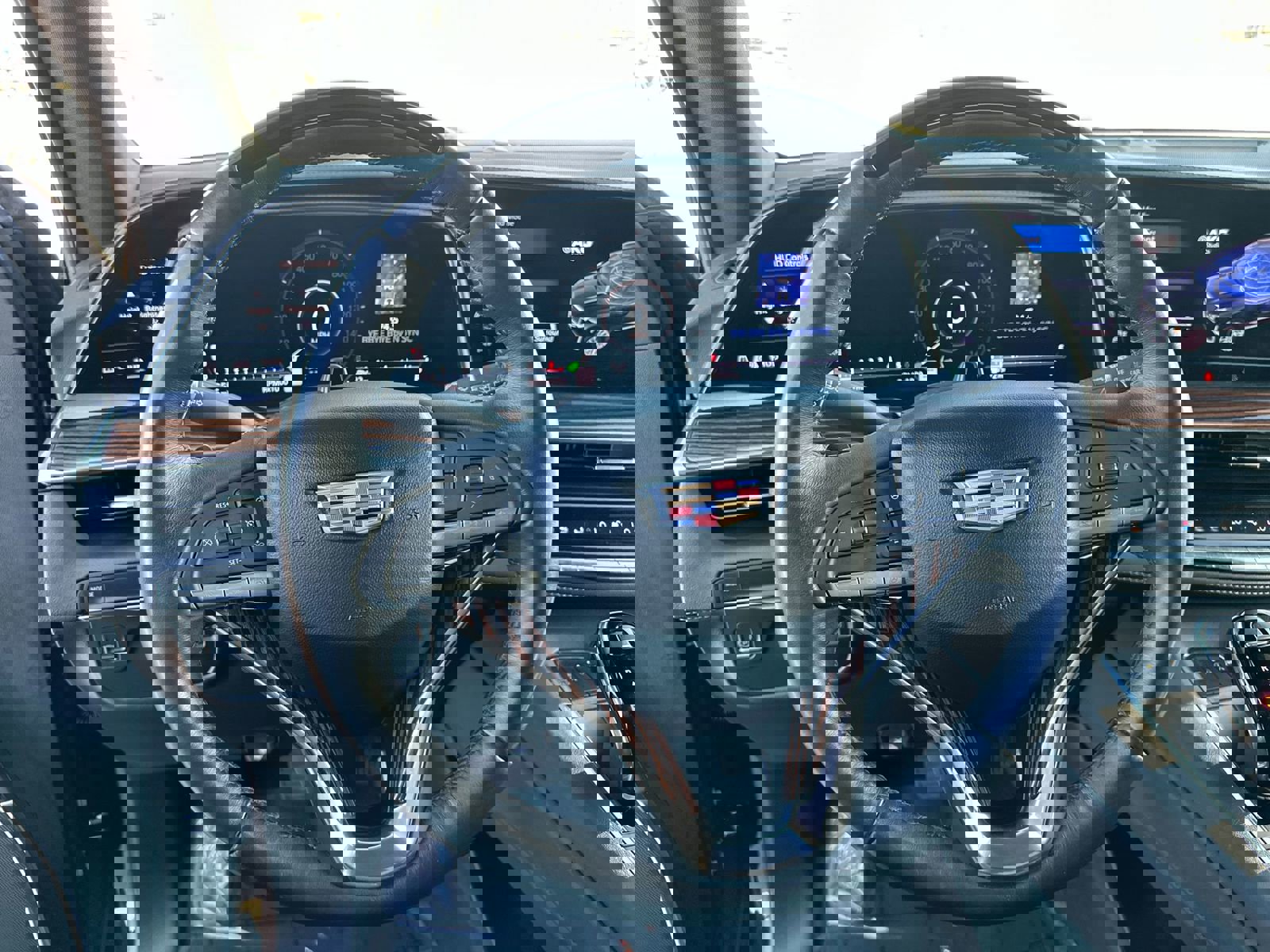 Used 2023 Cadillac Escalade ESV Premium Luxury image 14