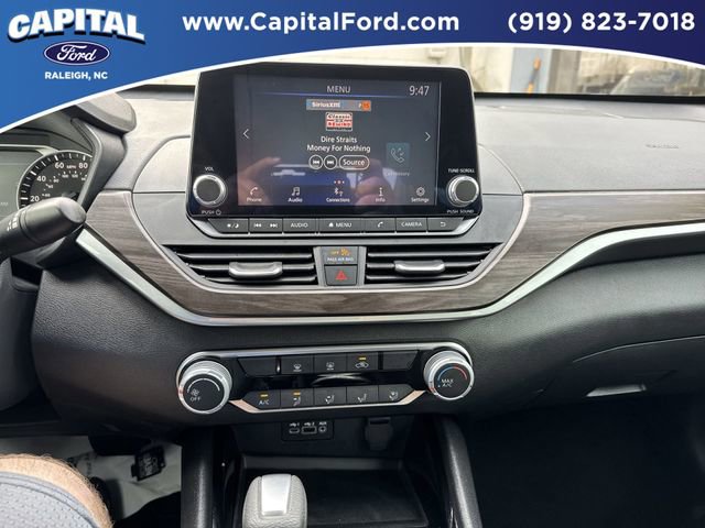 Used 2024 Nissan Altima 2.5 SV FWD image 23