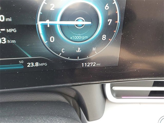 Used 2023 Hyundai Elantra Limited image 27